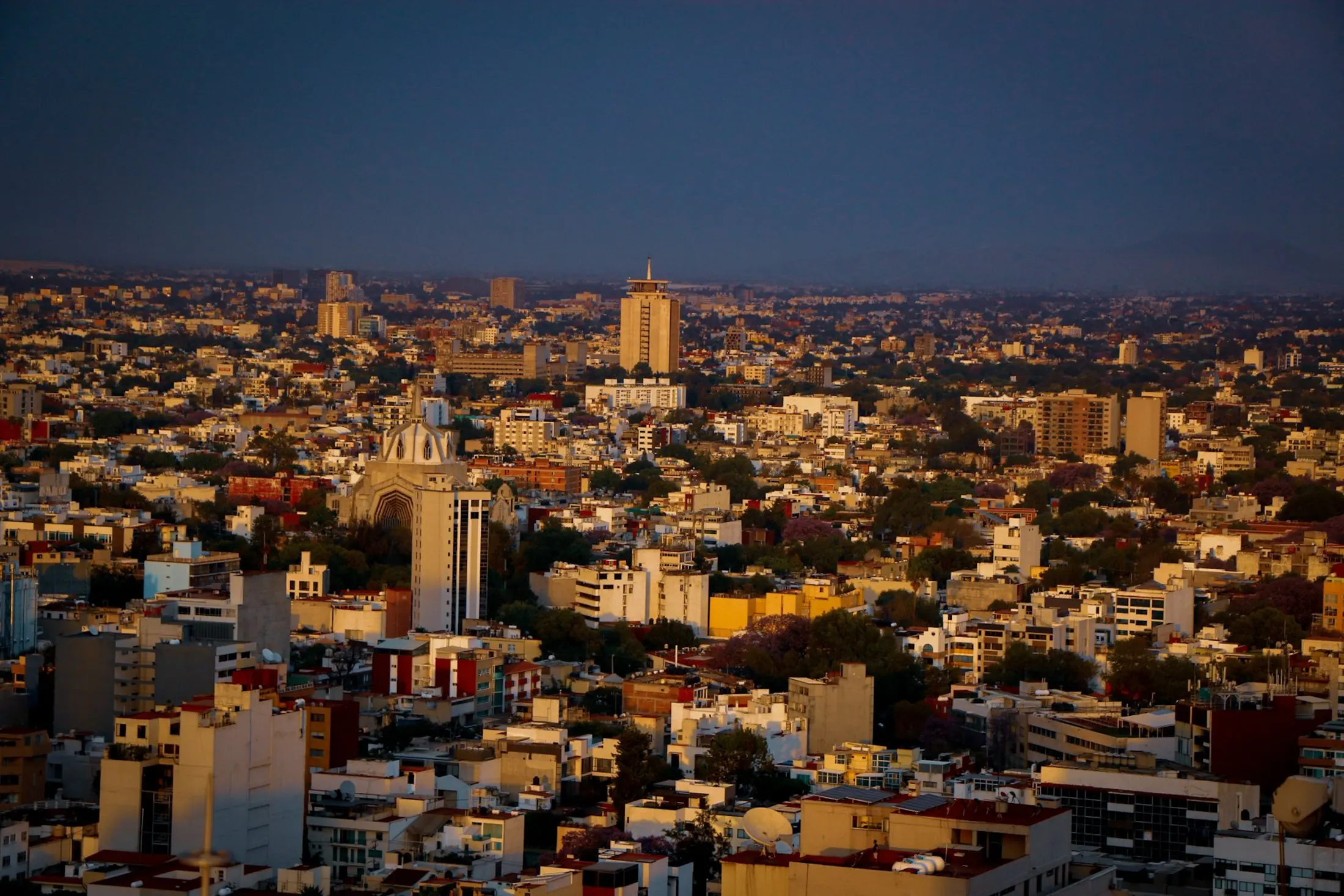 Vista aérea de Guadalajara al atardecer